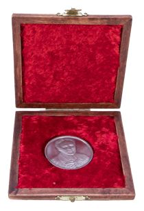 The Master Houdini Token with Case